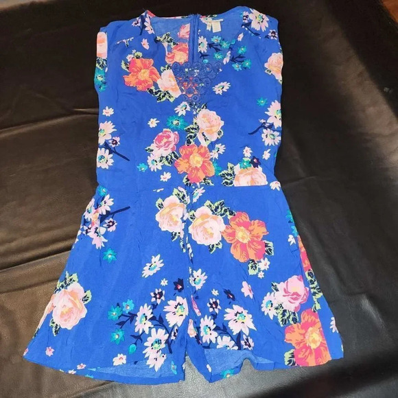 Matilda Jane Womens‎ Blue Floral Short Romper Medium - Picture 1 of 4
